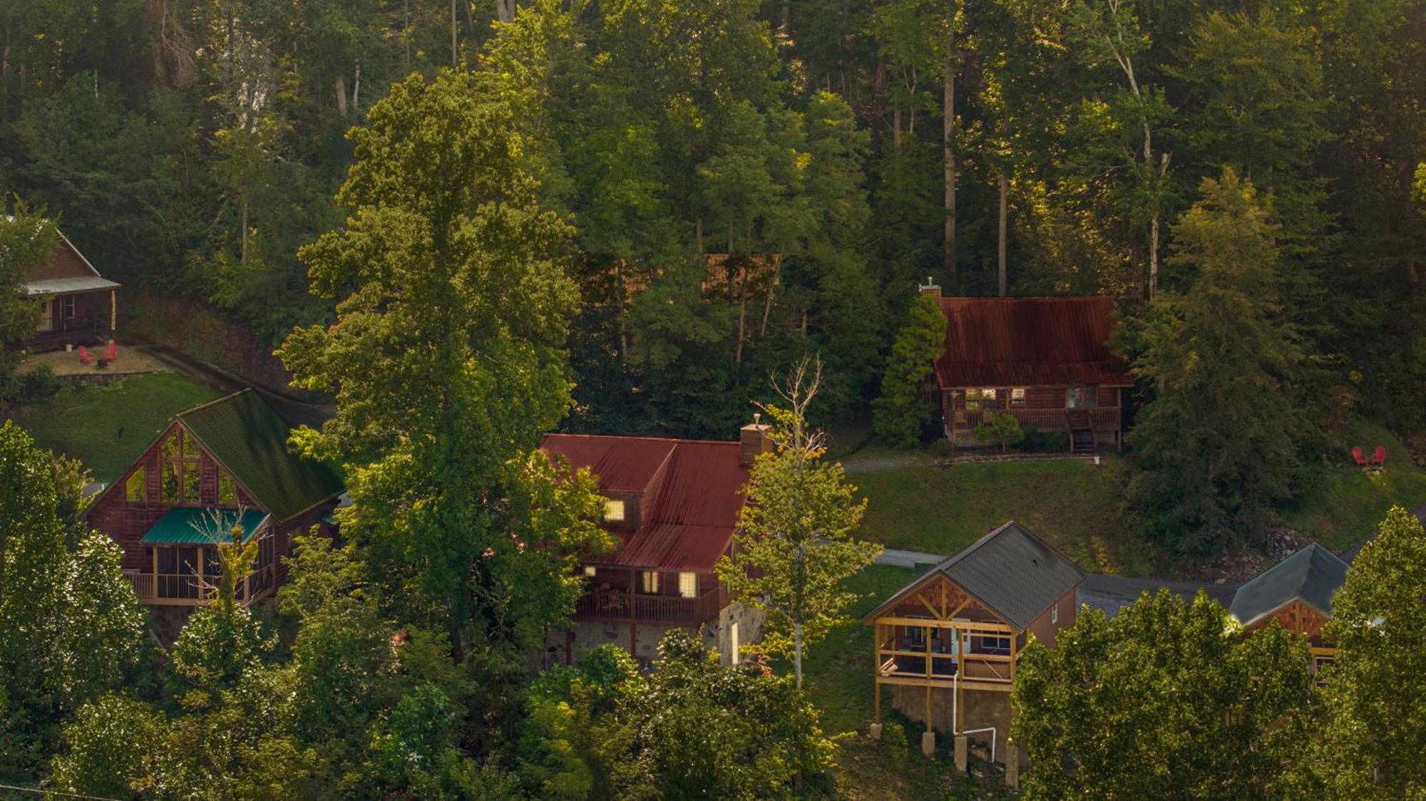 Baloo'S Bungalow Gatlinburg Exterior photo